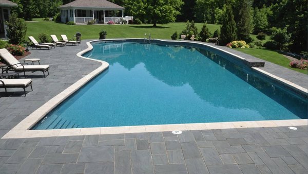 Comment choisir le bon appareil pour l'entretien de votre piscine